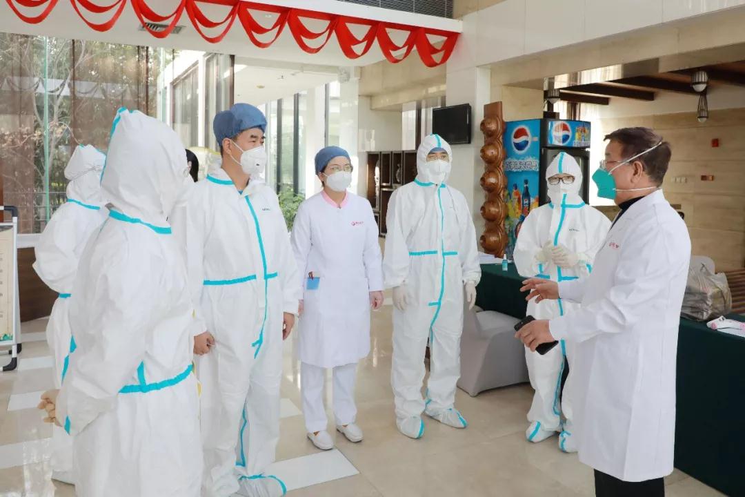 到留觀點去！8名醫(yī)護人員主動請纓到防疫一線