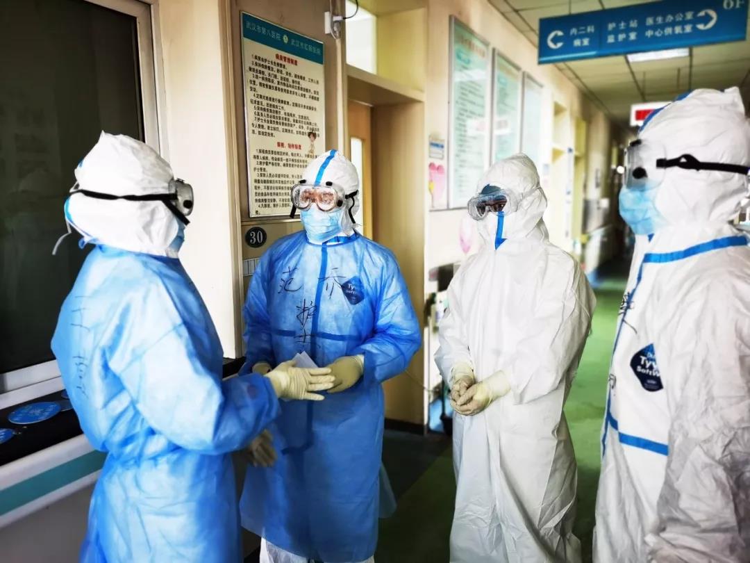 雖然看不到你的容顏，卻永遠(yuǎn)記得你堅(jiān)毅的眼神