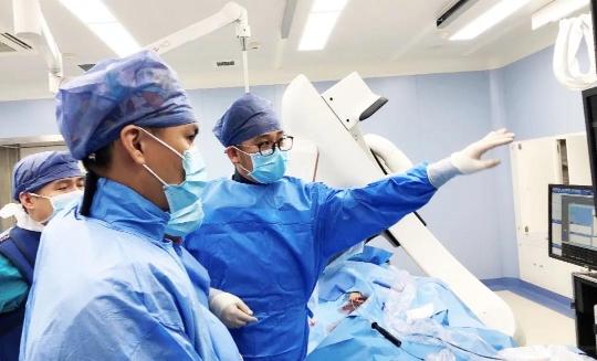 三秦都市報(bào)—慌！慌！慌！七旬大叔選擇這里心不“慌”了