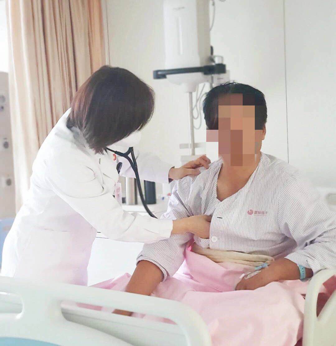 這種胸悶、胸痛要注意！你該去做這項(xiàng)檢查