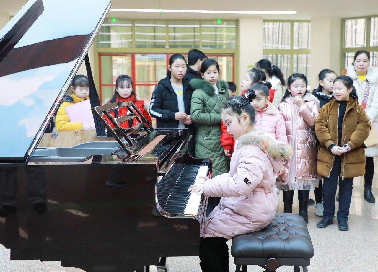 暖心！“小演奏家”走進(jìn)西安國際醫(yī)學(xué)中心醫(yī)院——“寒假健康教育公益行”研學(xué)活動之二