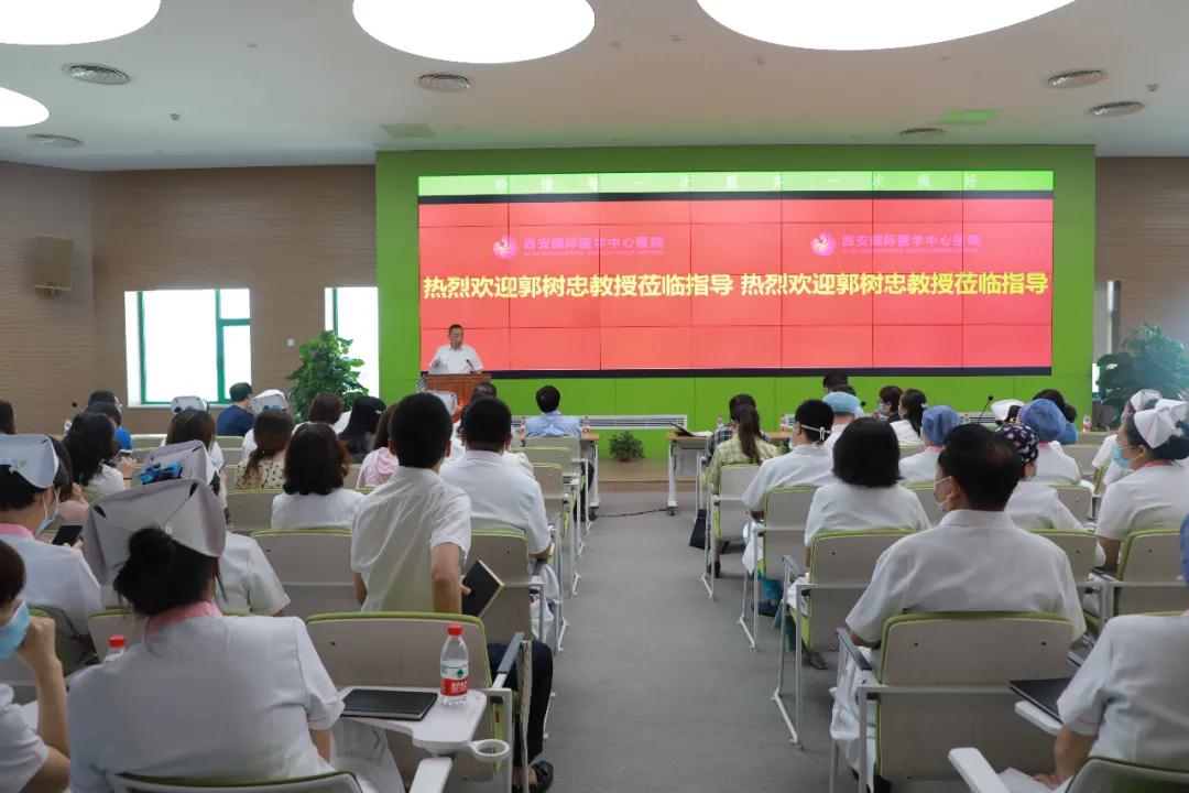 軍醫(yī)大咖齊聚一堂，共敘國際醫(yī)學(xué)創(chuàng)新發(fā)展