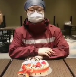祝在前線奮戰(zhàn)的白衣戰(zhàn)士生日快樂！