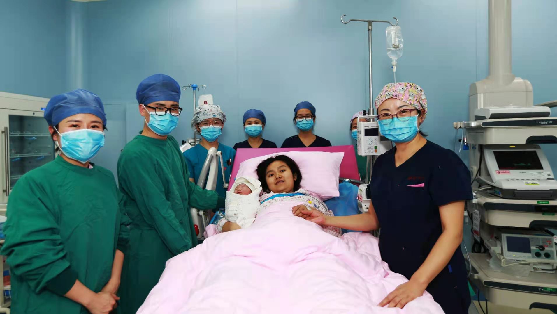 原點新聞—迎新春，西安國際醫(yī)學中心醫(yī)院第一個“金牛寶寶”來啦！