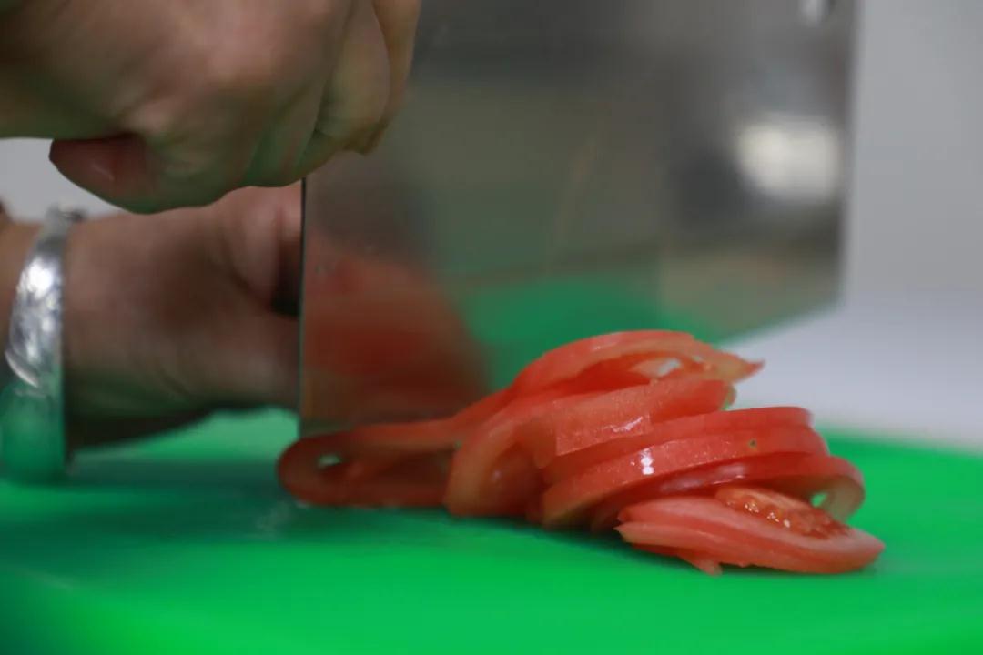 國際在線—西安國際醫(yī)學中心醫(yī)院開設“愛心廚房”