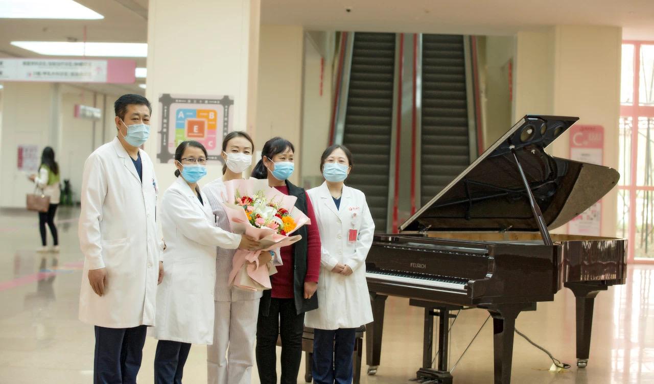 樂曲聲聲撫傷痛 “琴”暖醫(yī)患傳真情