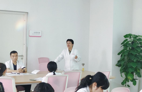 醫(yī)療質(zhì)量管理科召開(kāi)第三季度醫(yī)療質(zhì)量監(jiān)督員例會(huì)