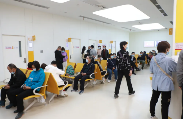 專家提醒：暴飲暴食容易誘發(fā)急性胰腺炎等疾??！