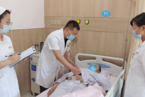 險！胸痛查出體內(nèi)的“不定時炸彈” 醫(yī)生妙手成功“拆彈”