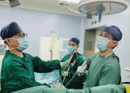 乳腺癌術(shù)后再患肺結(jié)節(jié)，微創(chuàng)、精準(zhǔn)多亞段聯(lián)合切除手術(shù)根治早癌