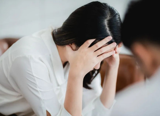 沒食欲、睡眠差、全身乏……這些“長新冠”癥狀有可能是心理疾病撥打96999-3可免費咨詢