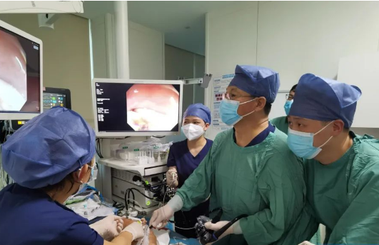 吃雞有風(fēng)險(xiǎn)！多學(xué)科聯(lián)手為71歲老人清除“刺客”