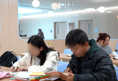 治療、學習兩不誤！病房里開啟了“小課堂”