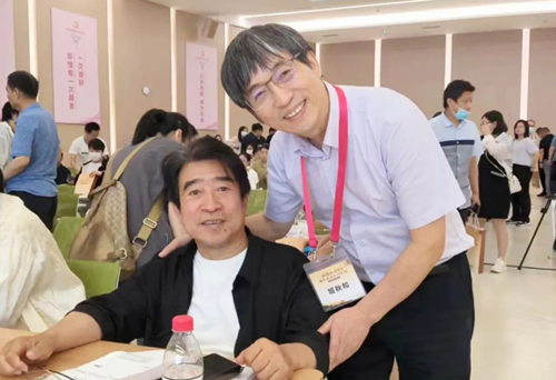 “醫(yī)”往情深15載！一位基層“輪椅”醫(yī)生和醫(yī)學(xué)大咖的故事