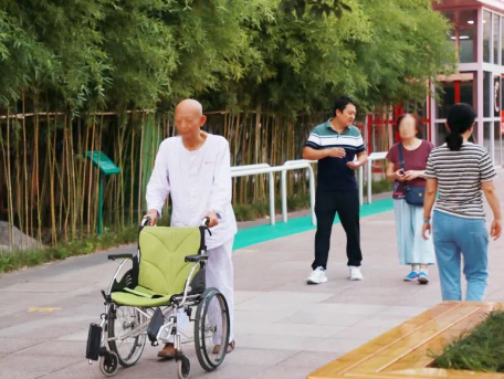 住院期間也能給健康加分？每周一、三、五動起來，為健康打卡！