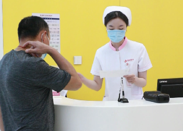 大口吃肉，大碗喝酒！胰腺炎、膽結(jié)石可能已經(jīng)在路上了