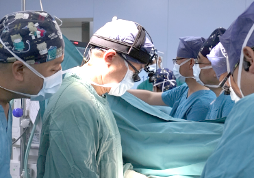 出生1天，草莓大心臟血管錯(cuò)位，醫(yī)生精雕細(xì)琢重獲“心”生