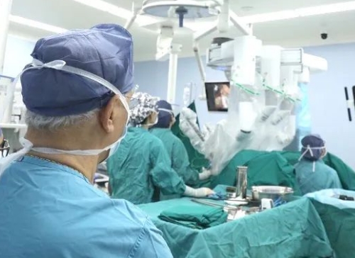 “Very good!”ISGE國(guó)際專(zhuān)家觀摩婦科醫(yī)院機(jī)器人手術(shù)，并給予高度評(píng)價(jià)