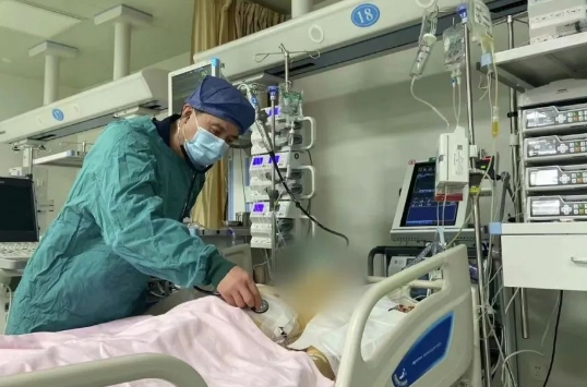 西北地區(qū)首例！西安國際醫(yī)學中心醫(yī)院為一名16歲小伙完成“人工心臟”微創(chuàng)植入術(shù)